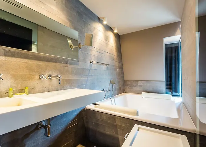 Cmg - Tour Eiffel - 75 Отель *